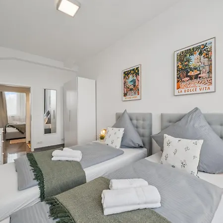 Yello Homes - Lazy Loft - Airport & Messe - 8 Betten - 3 Schlafzimmer *