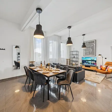Yello Homes - Lazy Loft - Airport & Messe - 8 Betten - 3 Schlafzimmer *