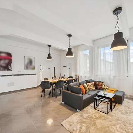 Yello Homes - Lazy Loft - Airport&messe - 8 Betten - 3 Schlafzimmer Apartment